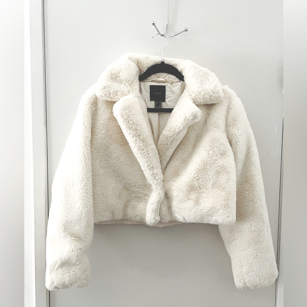 Gorgeous Fluffy soft white warm jacket.